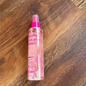 Gimme the Glow Down Body Spray - Pink